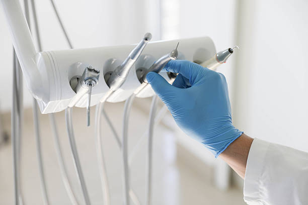 Professional Tooth Extraction technician working in Somerset, OH